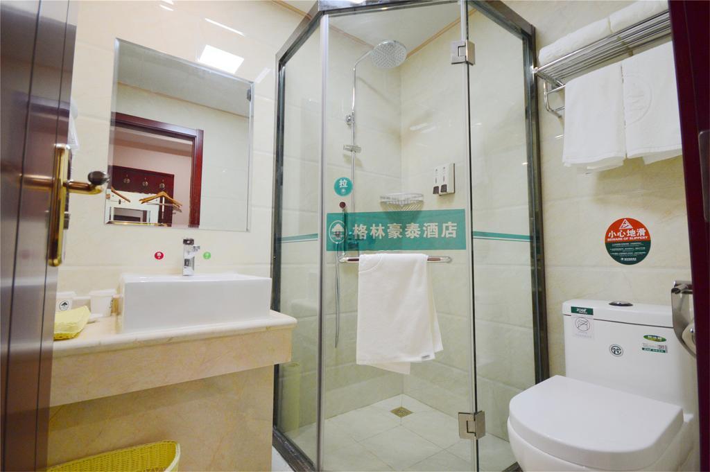 Greentree Inn Shandong Weihai Rushan Century Avenue Express Hotel Exterior photo